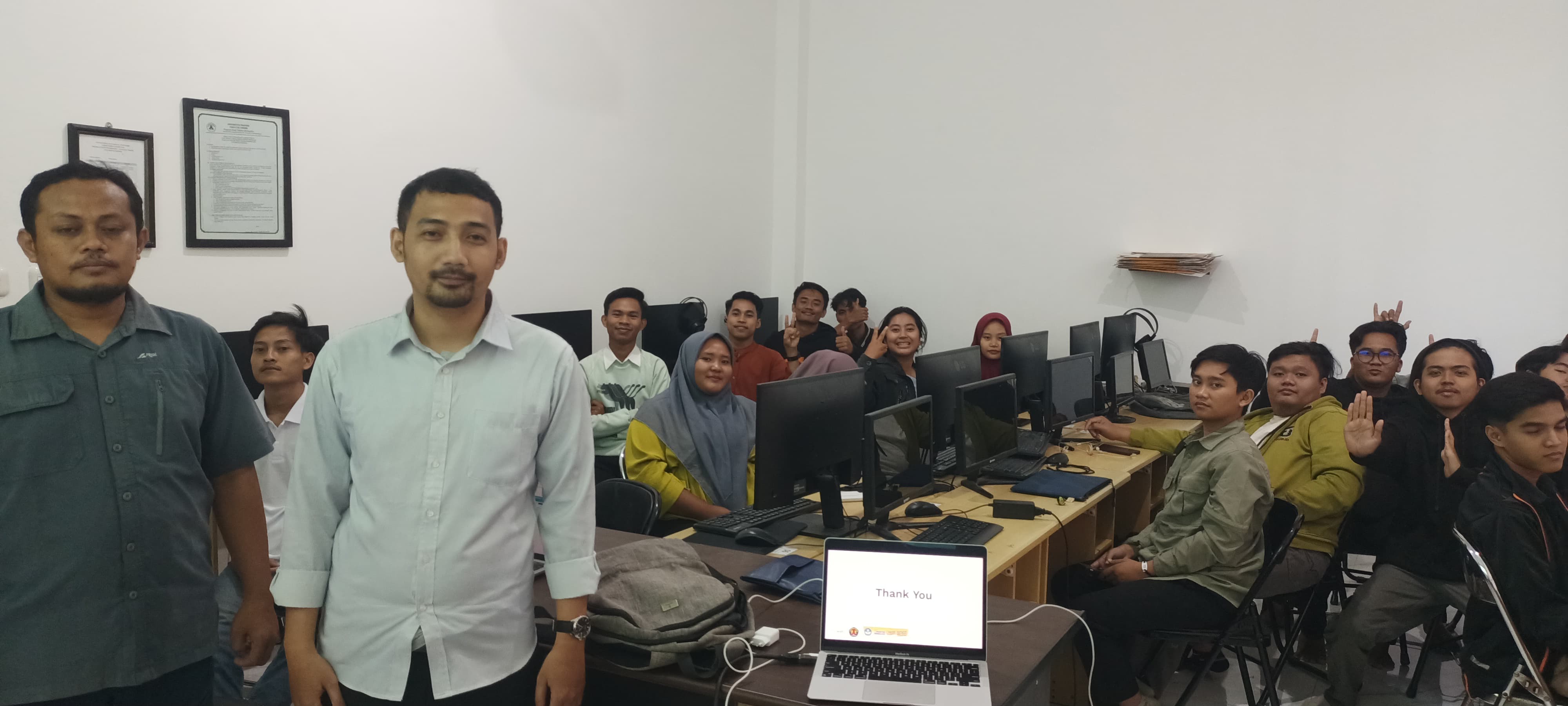 RPL bersama praktisi mengajar